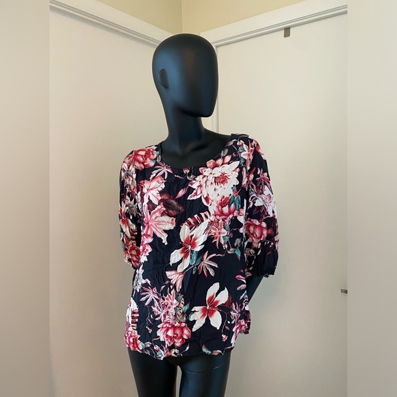 Floral Blouse - Picture 5 of 5